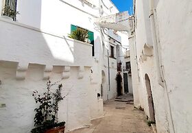 Beautiful Garden Apartment in Cisternino