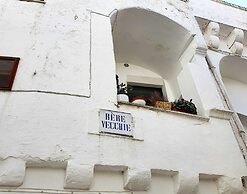 Beautiful Garden Apartment in Cisternino