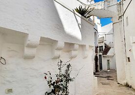 Beautiful Garden Apartment in Cisternino