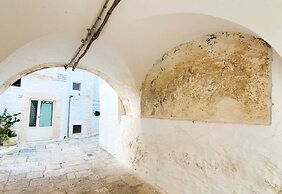 Beautiful Garden Apartment in Cisternino