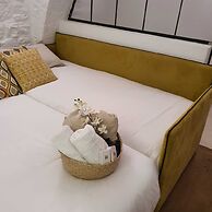 Beautiful Garden Apartment in Cisternino