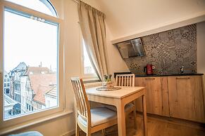 Luxury Suites Riverside Residence