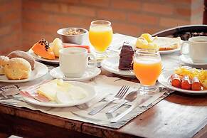 Velinn Pousada Iguana Azul