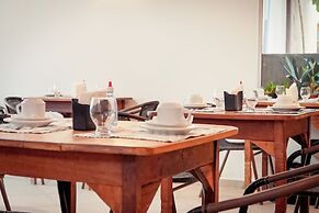 Velinn Pousada Iguana Azul