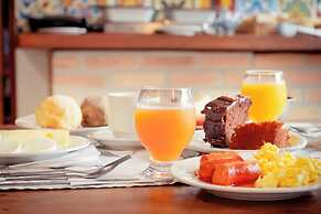 Velinn Pousada Iguana Azul