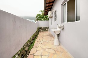 Velinn Pousada Iguana Azul