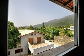 Velinn Pousada Iguana Azul