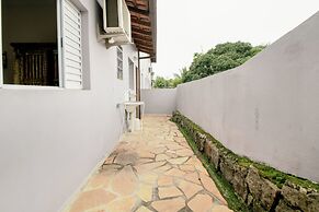 Velinn Pousada Iguana Azul