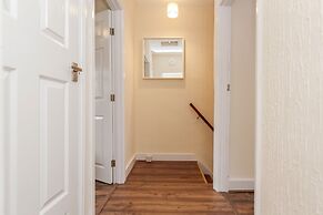 Beautiful 2-bed House in Quiet Cul-de-sac