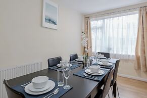 Beautiful 2-bed House in Quiet Cul-de-sac