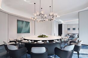 Hualuxe Shanghai Changfeng Park