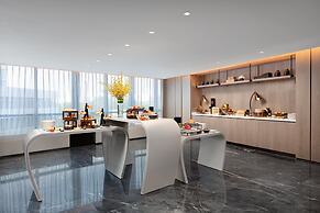 Hualuxe Shanghai Changfeng Park