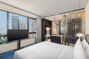 Hualuxe Shanghai Changfeng Park