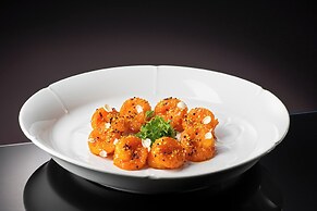 Hualuxe Shanghai Changfeng Park