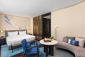 Hualuxe Shanghai Changfeng Park