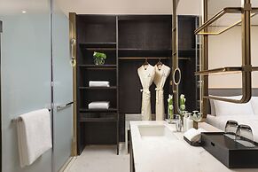 Hualuxe Shanghai Changfeng Park