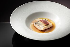 Hualuxe Shanghai Changfeng Park