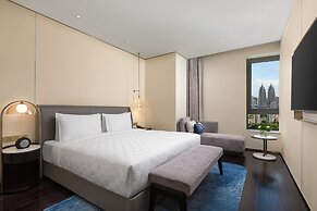 Hualuxe Shanghai Changfeng Park