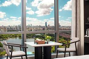 Hualuxe Shanghai Changfeng Park