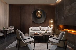 Hualuxe Shanghai Changfeng Park