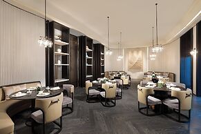 Hualuxe Shanghai Changfeng Park