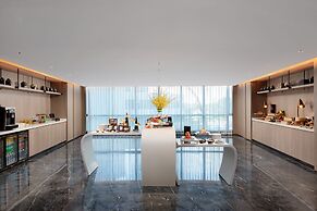 Hualuxe Shanghai Changfeng Park