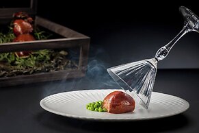 Hualuxe Shanghai Changfeng Park