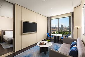 Hualuxe Shanghai Changfeng Park