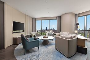 Hualuxe Shanghai Changfeng Park