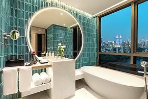 Hualuxe Shanghai Changfeng Park