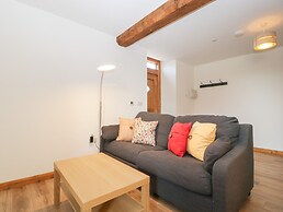 Lower Venn Granary Apartment 1