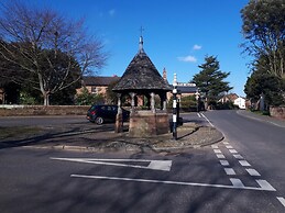 Picturesque Area, Cosy Beds, Netflix