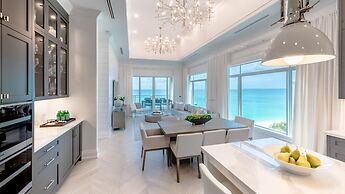 Club Se7en at The Beachcomber