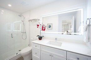 Club Se7en at The Beachcomber