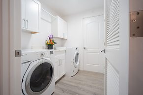 Club Se7en at The Beachcomber