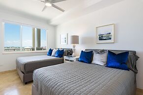 Club Se7en at The Beachcomber