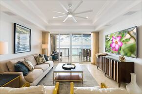 Club Se7en at The Beachcomber