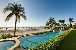 Club Se7en at The Beachcomber