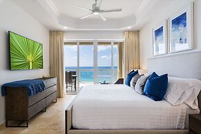 Club Se7en at The Beachcomber