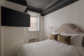 Dupont Circle Embassy Inn by FOUND
