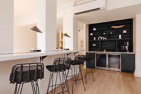 Dupont Circle Embassy Inn by FOUND