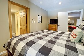 Ski-In Ski-Out Center Village Condo Indoor Parking - CM216 by Redawnin