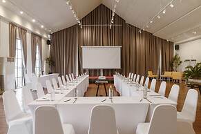 SureStay by Best Western Iconic Ari-Jatujak