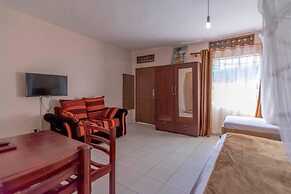 Safari Homes Hotel