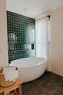 Hotel So Far So Good