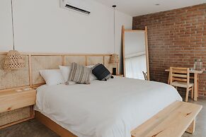 Hotel So Far So Good