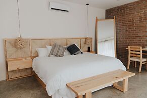 Hotel So Far So Good