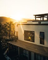 Hotel So Far So Good