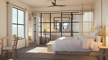 Hotel So Far So Good