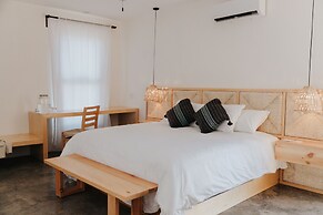 Hotel So Far So Good